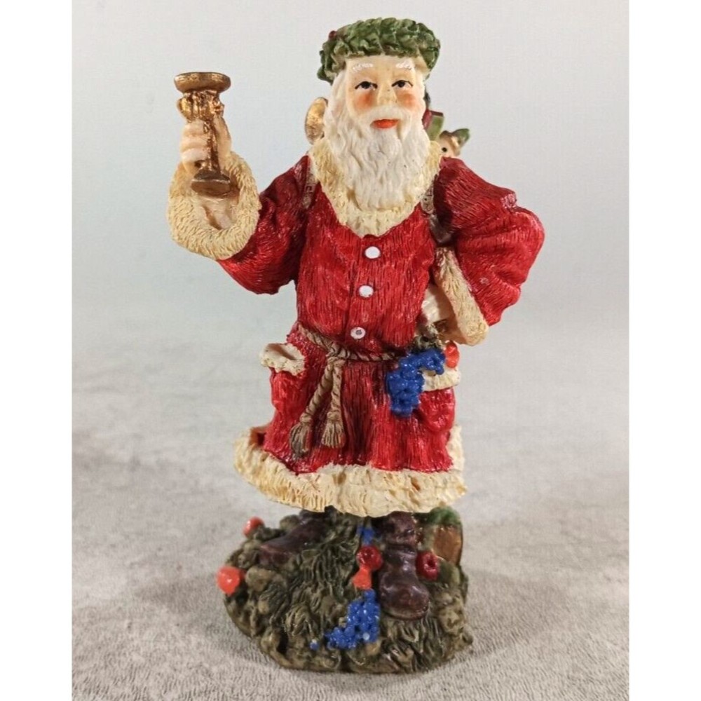The International Santa Claus Figurine Father Christmas England SC02 circa 1992
